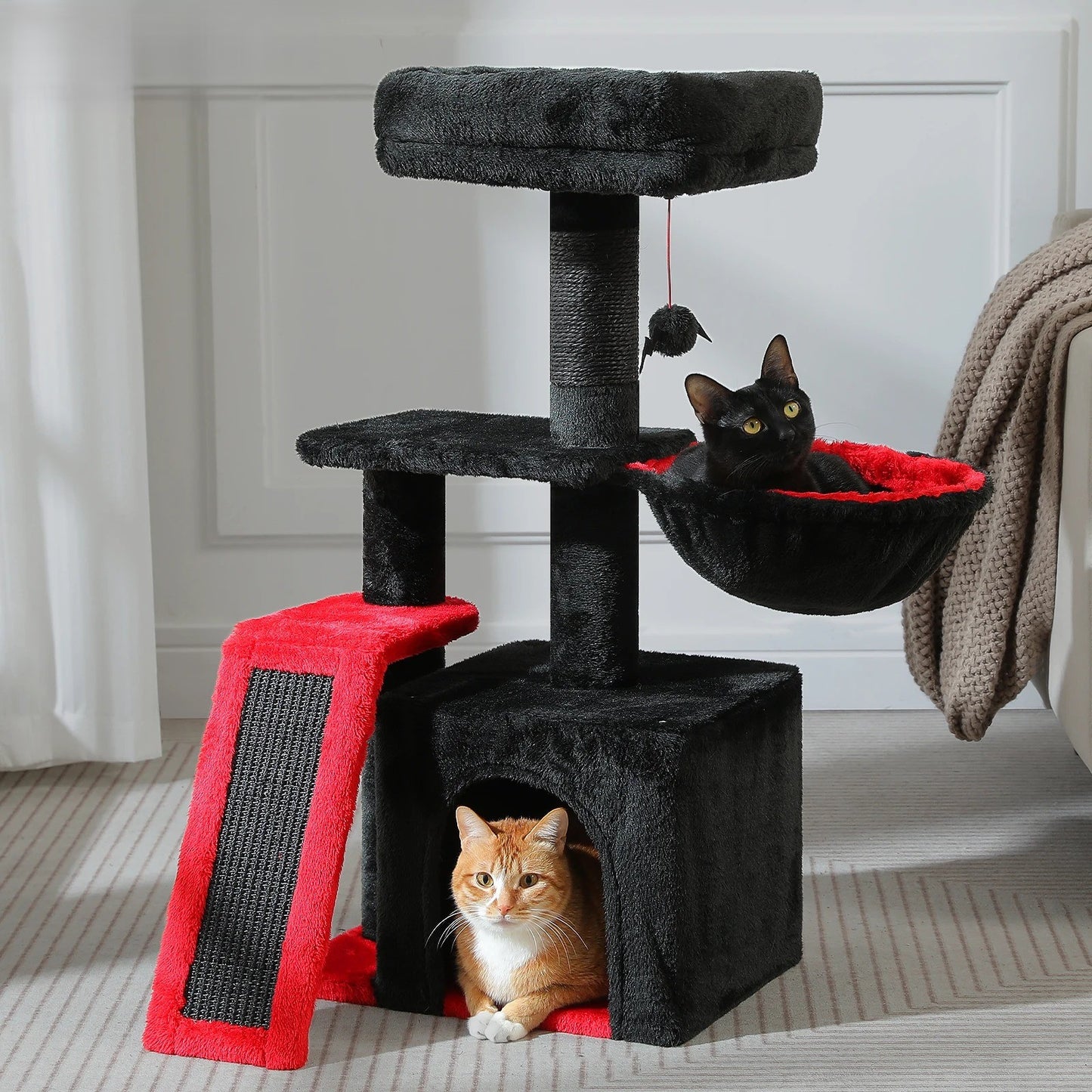 Arbre A Chat rouge et noir