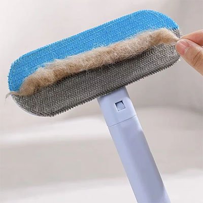 Brosse anti poil bleu et gris