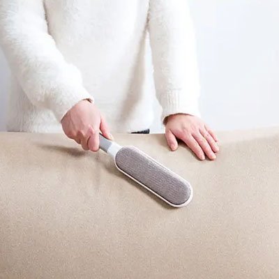 Brosse anti poil pour tissu